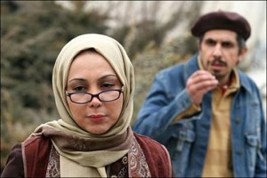فیلمنامه‌های طنز سر ازخانه من درمی‌آورند/یک سال است دستمزدنگرفته‌ام