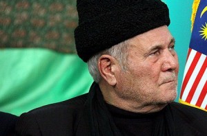 استاد سليم موذن زاده در بستري بيماري