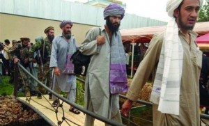 رئیس کمیسیون انتخابات افغانستان “تقلب” را تایید کرد