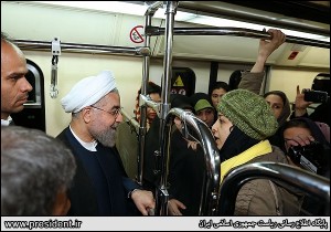روز هوای‌پاک و حضور دکتر حسن روحانی و جواد ظریف در مترو تهران / تصاویر